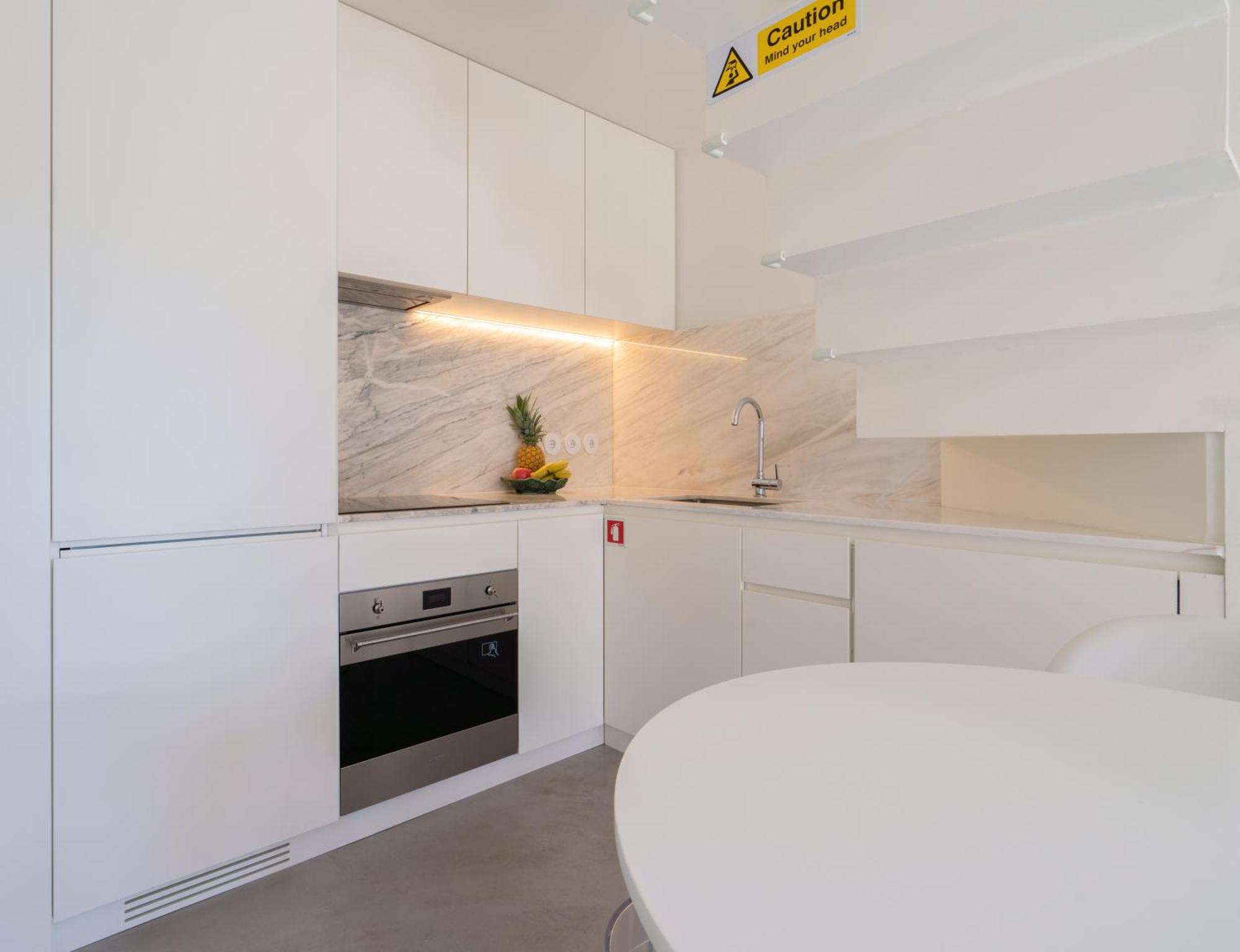 Host Wise - Luxurious Private Flats - Balcony Porto Quarto foto