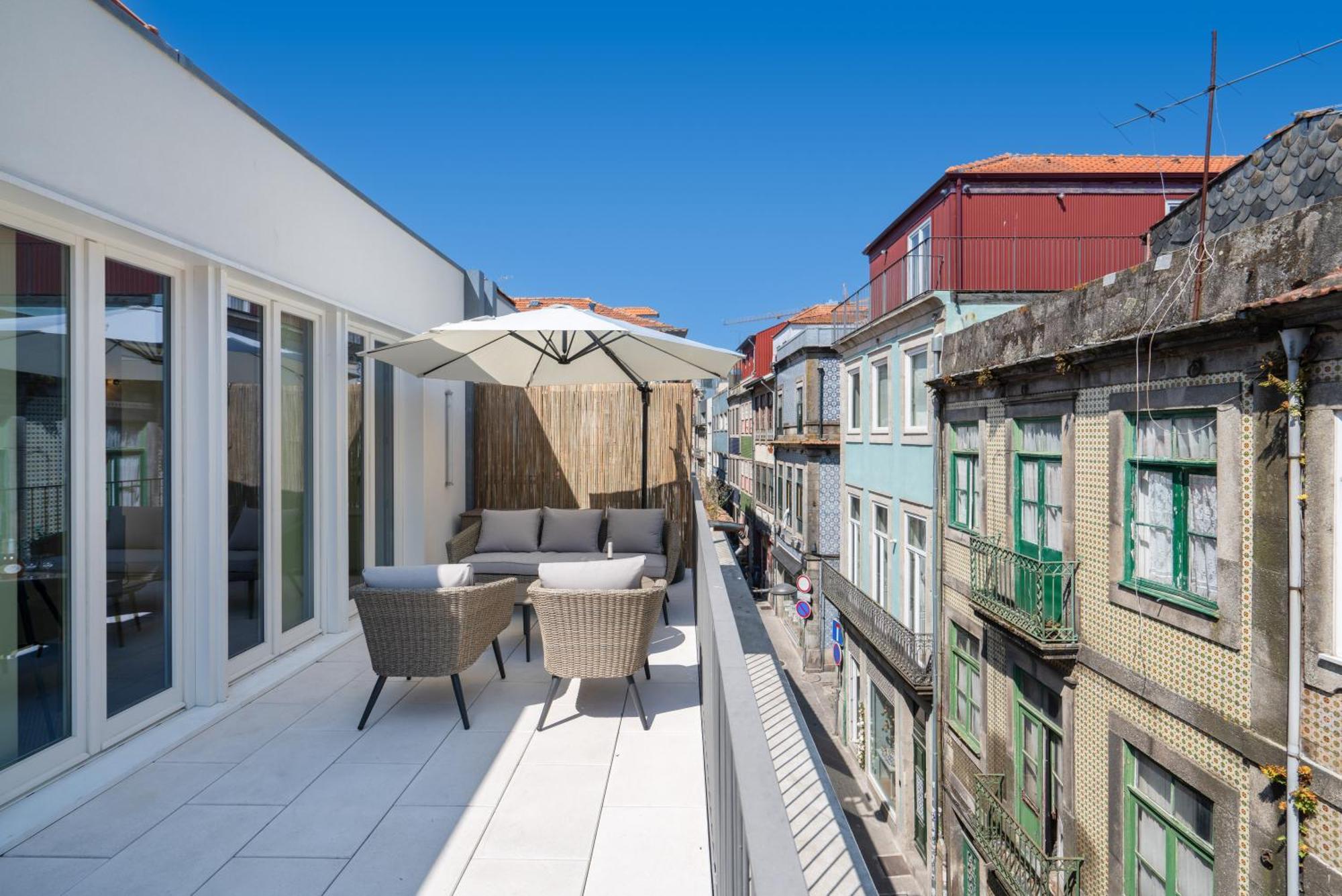 Host Wise - Luxurious Private Flats - Balcony Porto Quarto foto