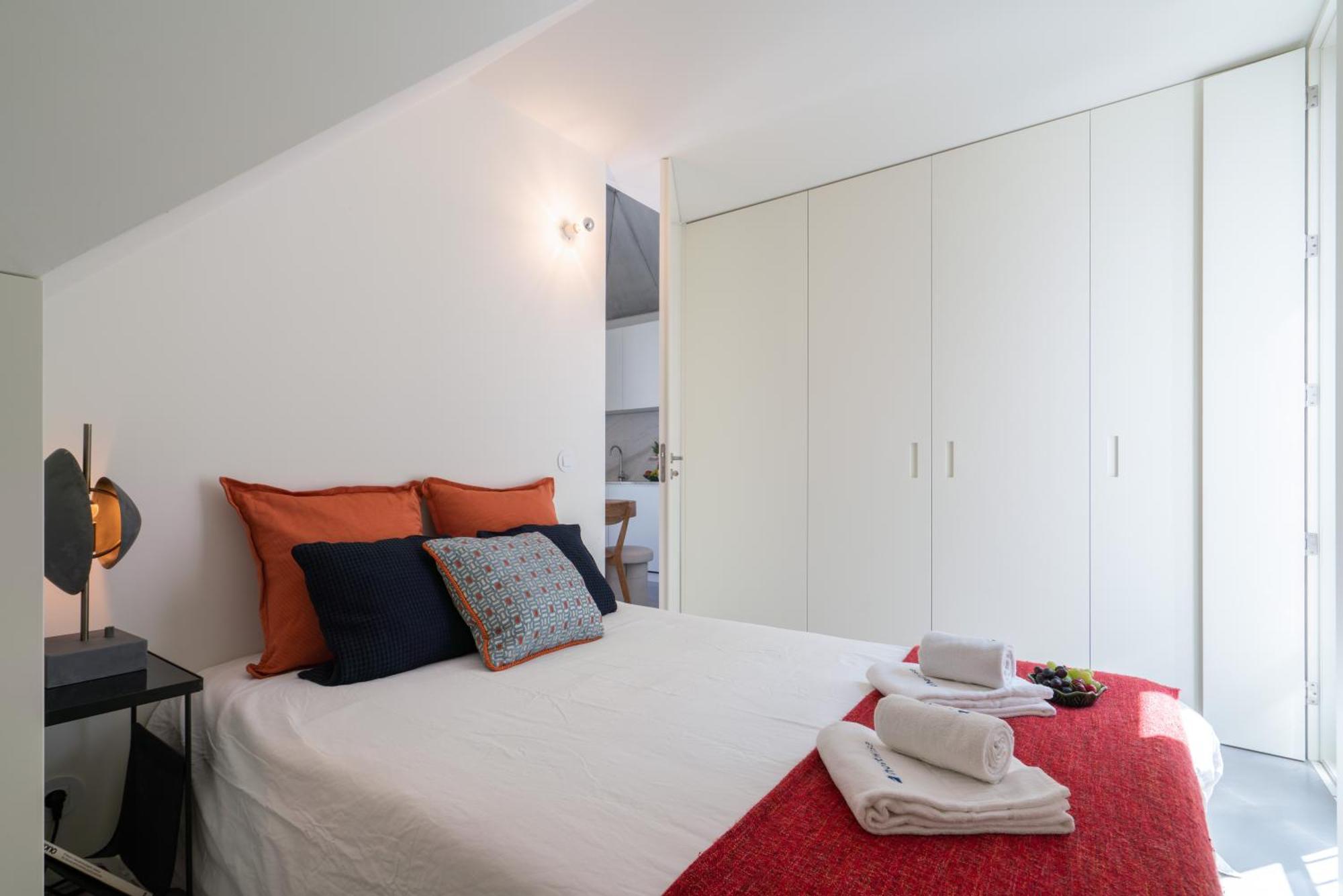 Host Wise - Luxurious Private Flats - Balcony Porto Quarto foto