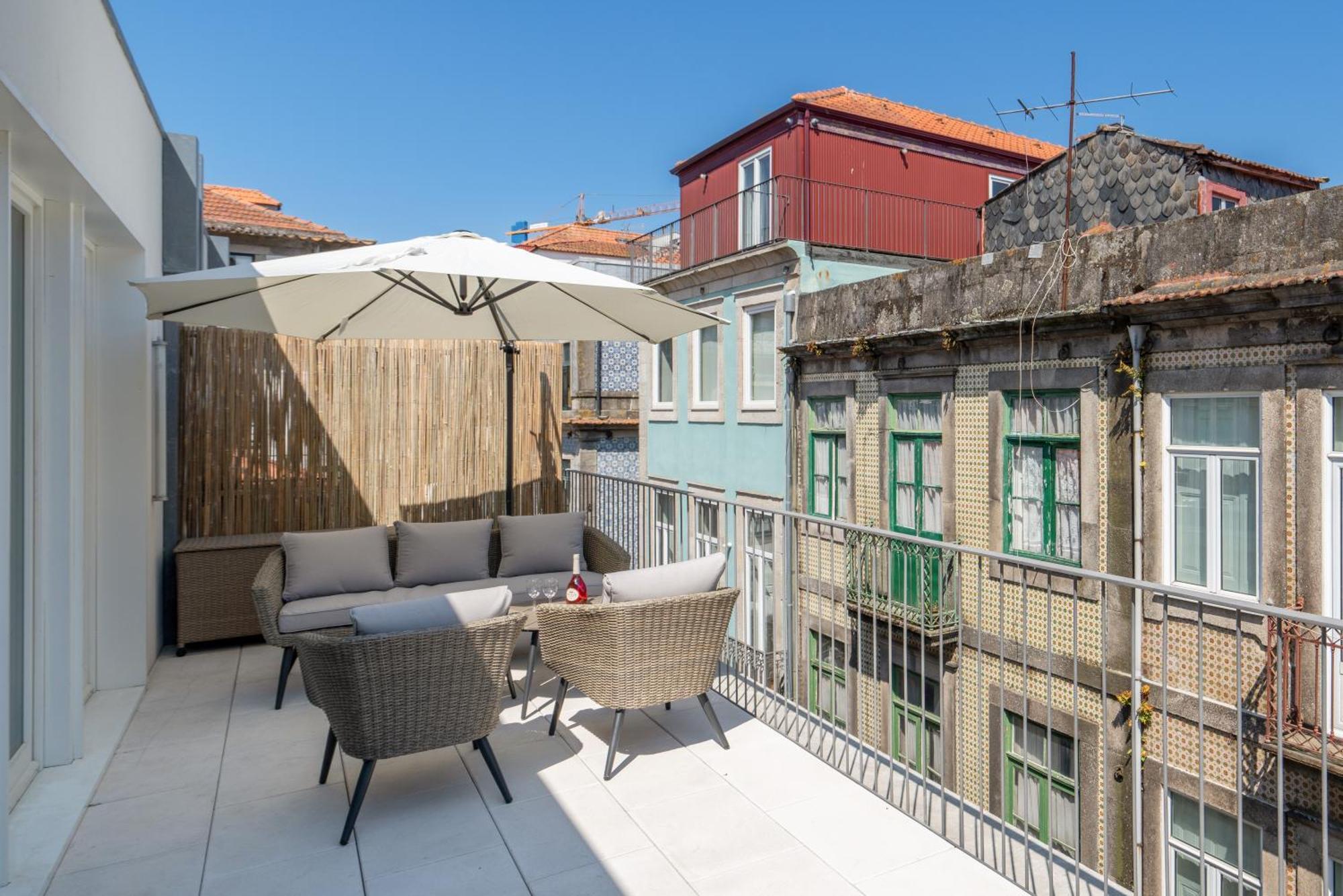 Host Wise - Luxurious Private Flats - Balcony Porto Quarto foto
